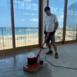 Pulido de suelo de hormigón y tratamiento hidrofugo
