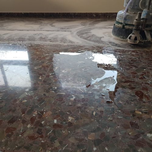 Rebajado y nivelado de suelos